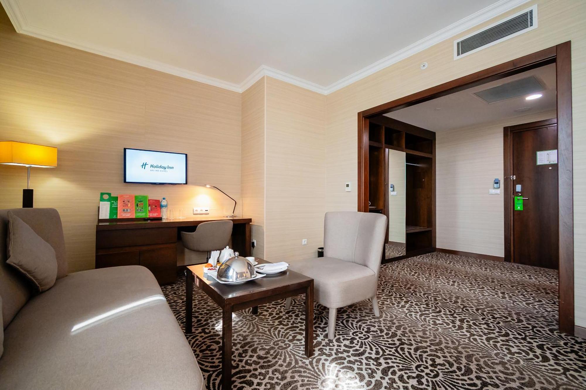 Holiday Inn Aktau By Ihg Exterior photo